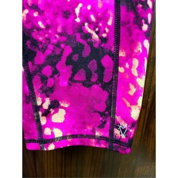 Betsy Johnson hot pink performance cropped activewear pants size medium - Picture 5 of 12